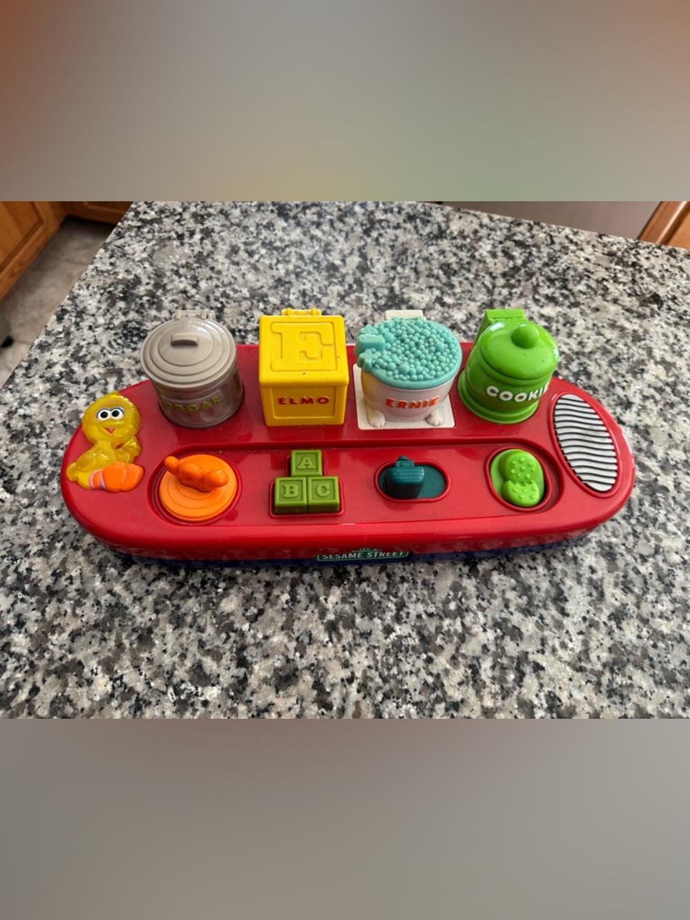 Sesame Street Red Pop-Up Learning Toy with Elmo, Ernie & Oscar - Picture 2 of 2